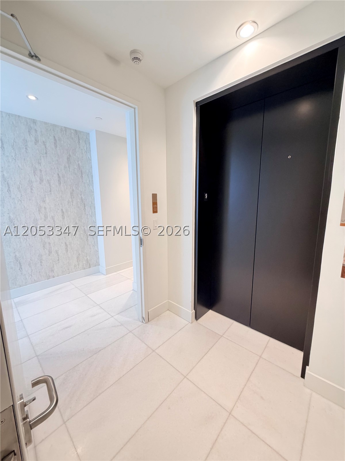 175 SE 25 ROAD #902, Miami FL 33129