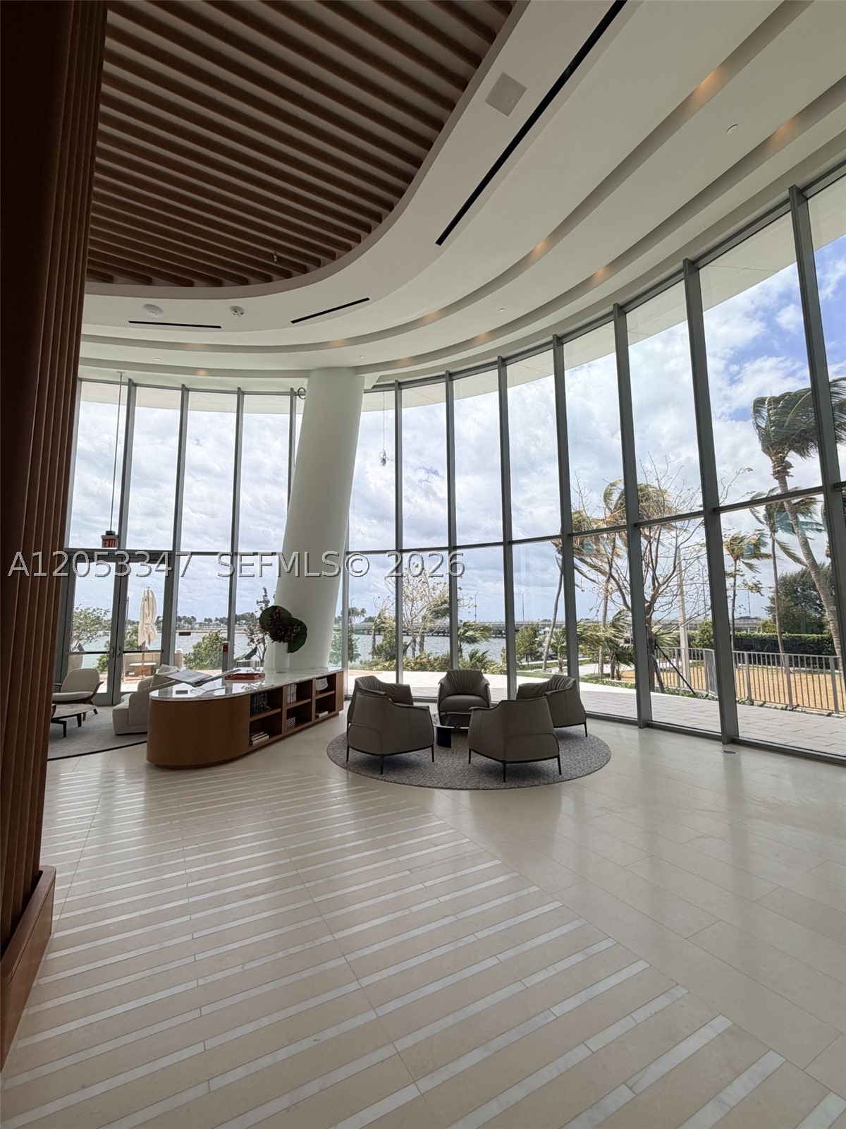 175 SE 25 ROAD #902, Miami FL 33129