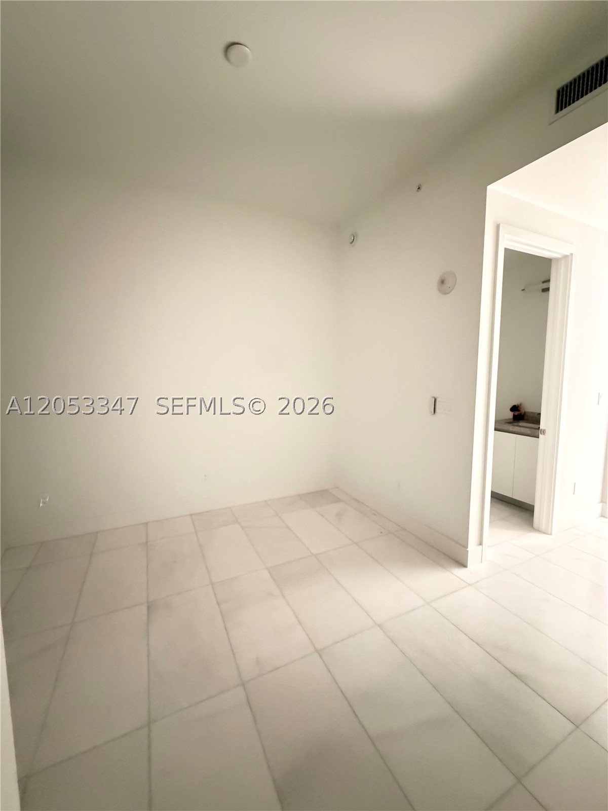 175 SE 25 ROAD #902, Miami FL 33129