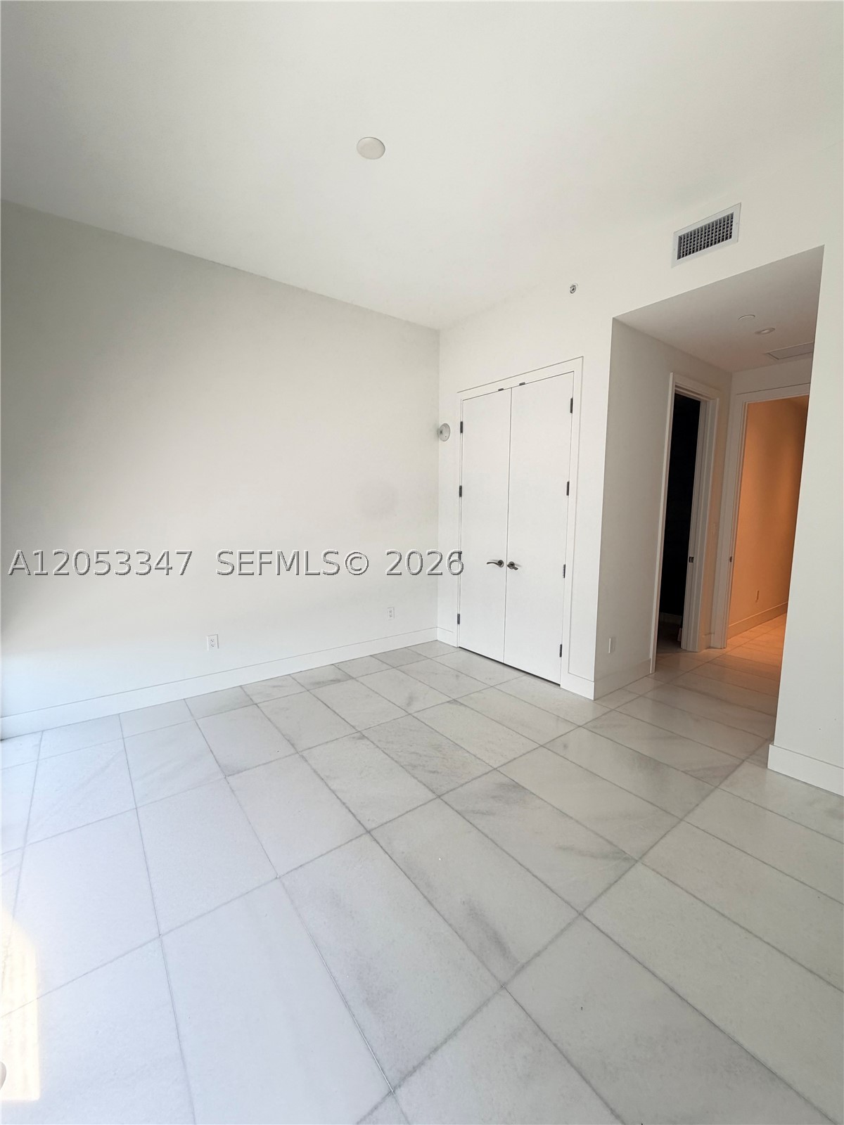 175 SE 25 ROAD #902, Miami FL 33129