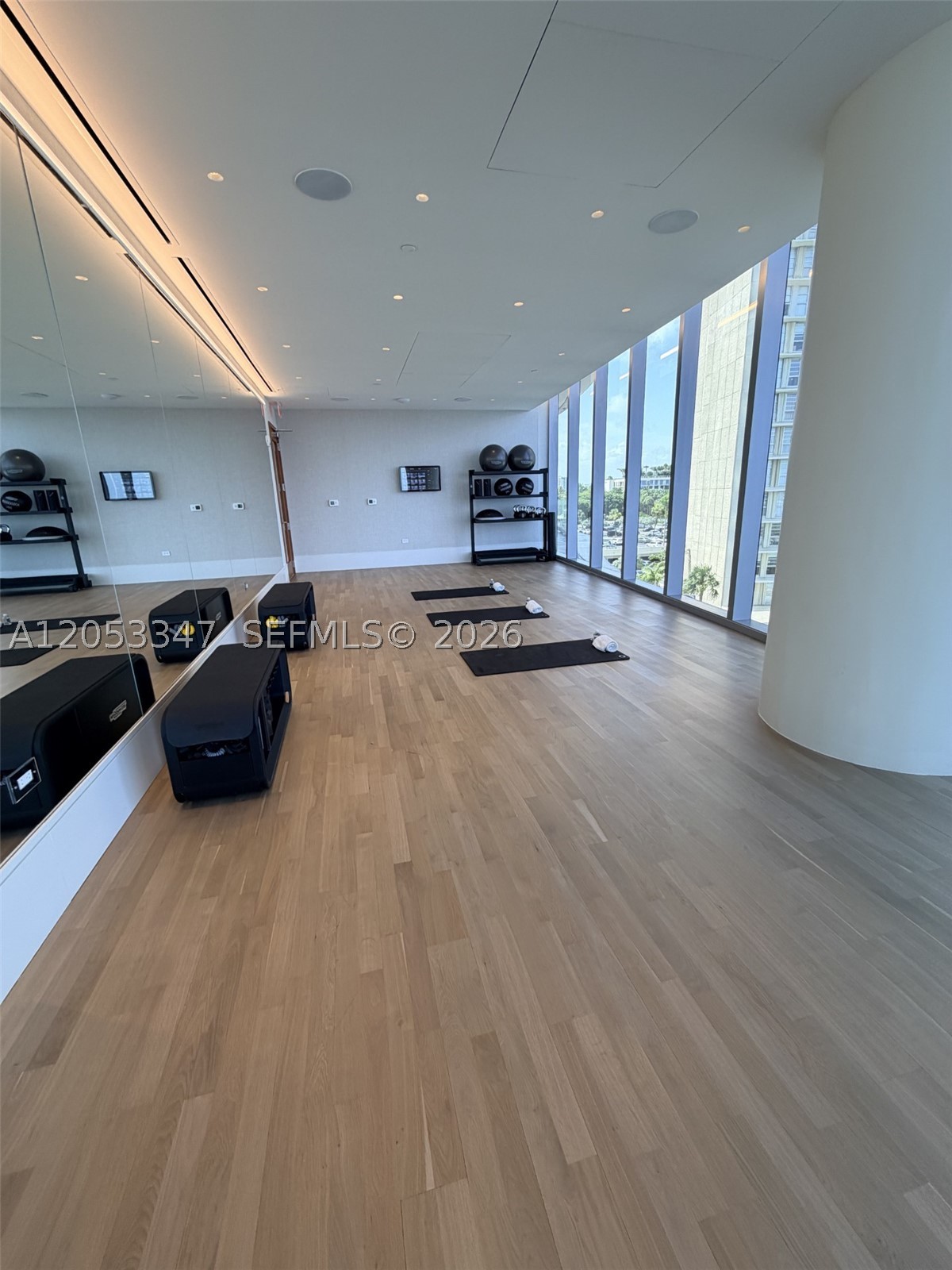 175 SE 25 ROAD #902, Miami FL 33129