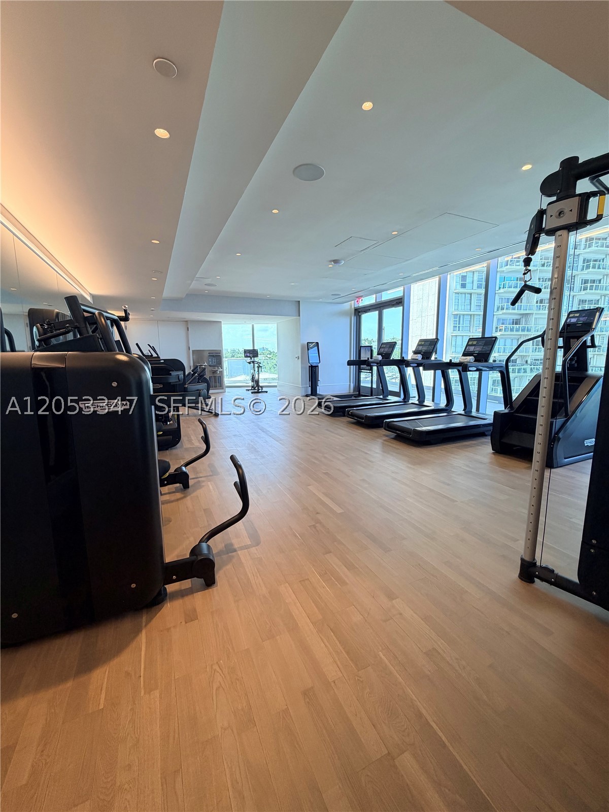 175 SE 25 ROAD #902, Miami FL 33129