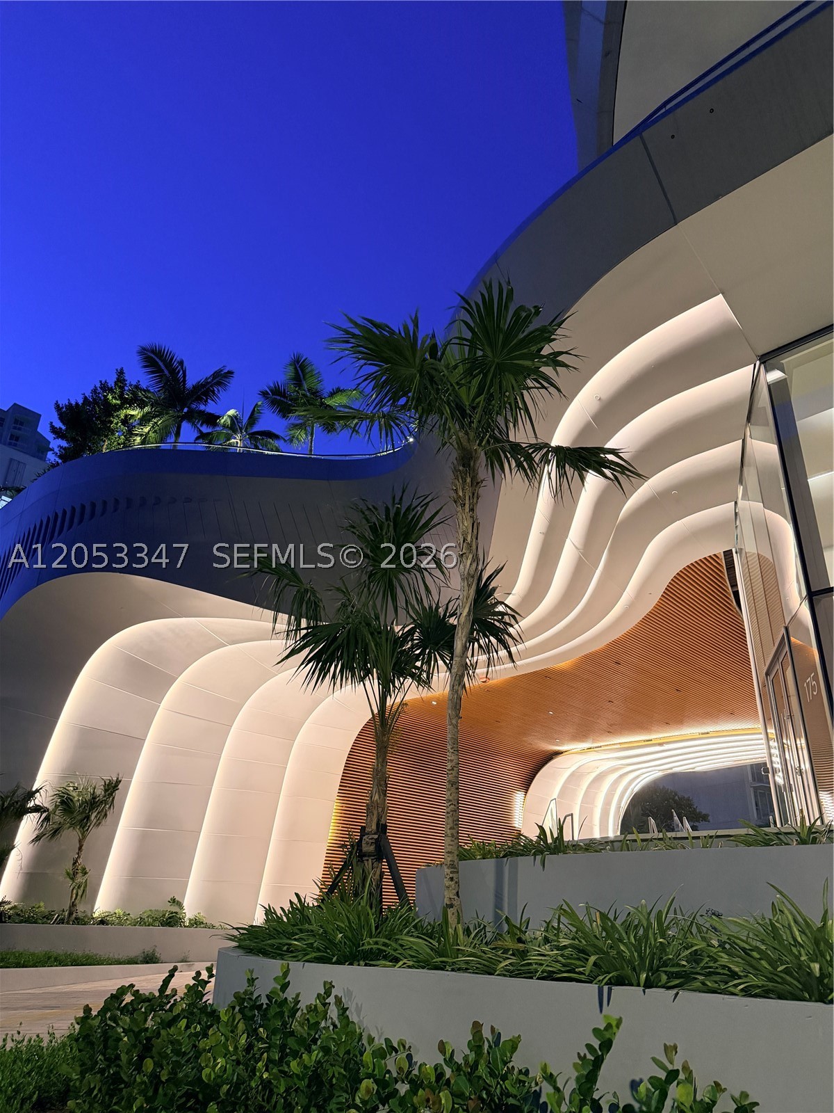 175 SE 25 ROAD #902, Miami FL 33129
