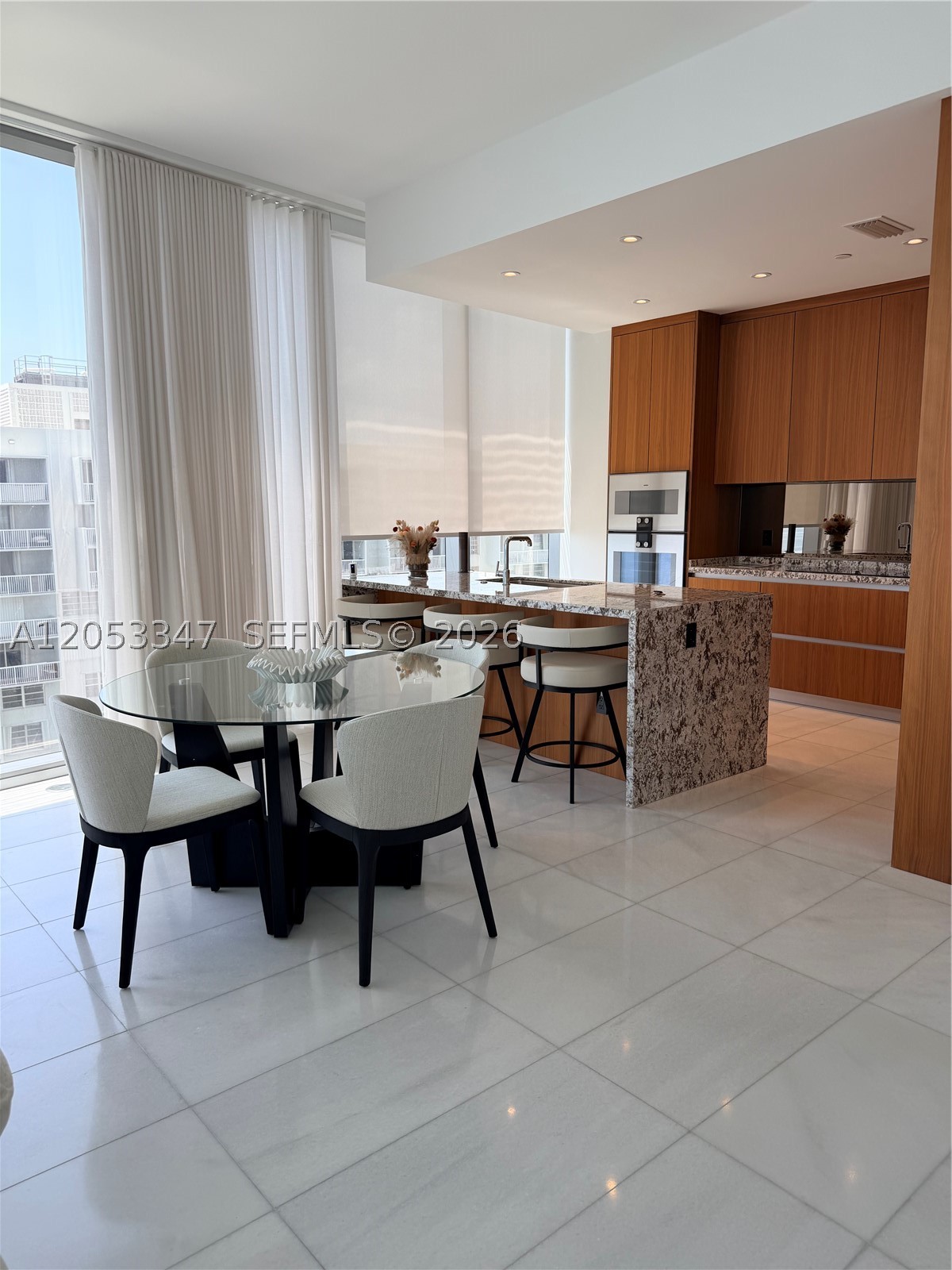 175 SE 25 ROAD #902, Miami FL 33129