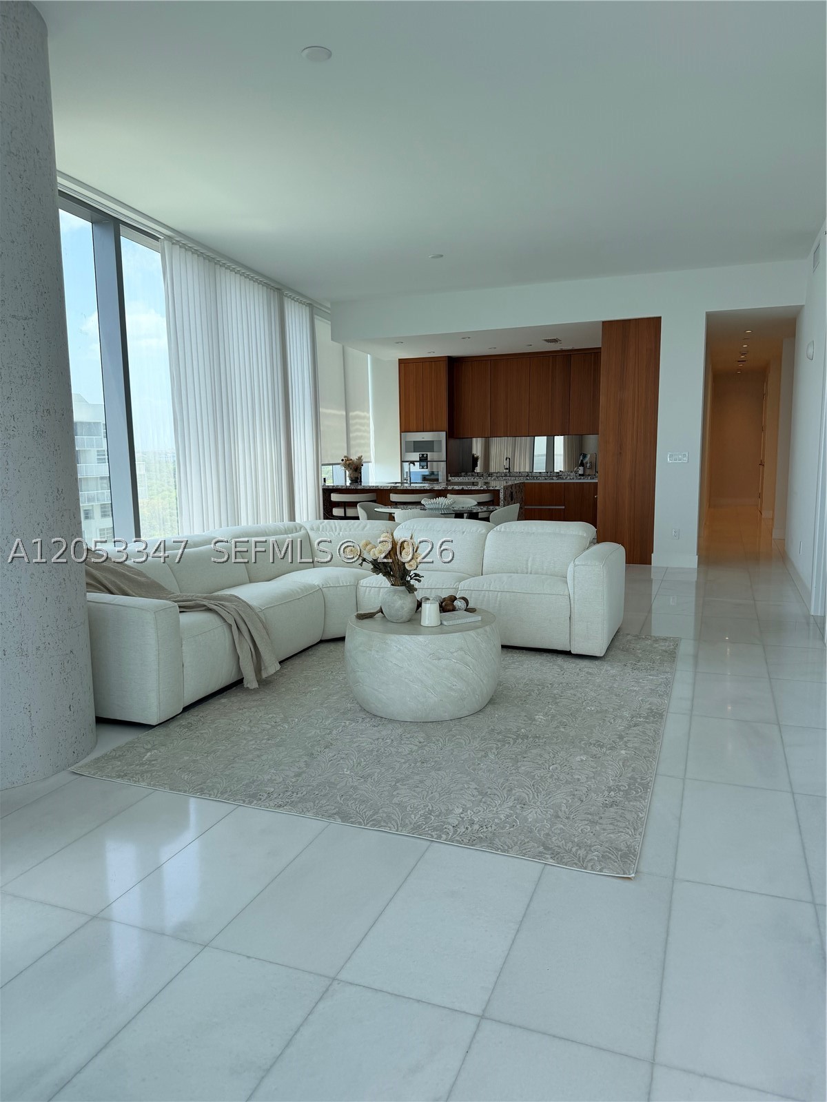 175 SE 25 ROAD #902, Miami FL 33129