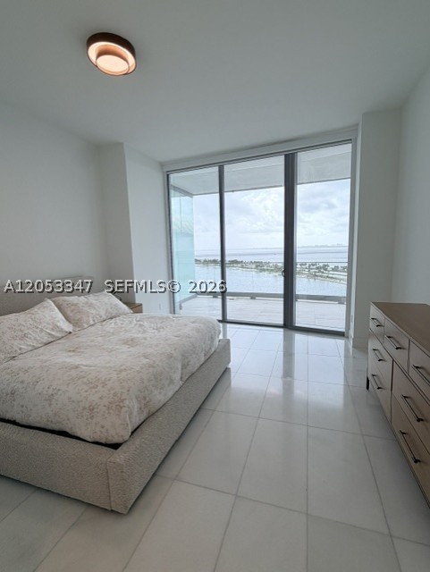 175 SE 25 ROAD #902, Miami FL 33129