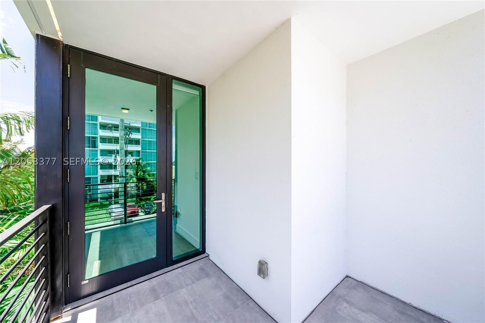 1930 Bay Dr #PH 2, Miami Beach FL 33141