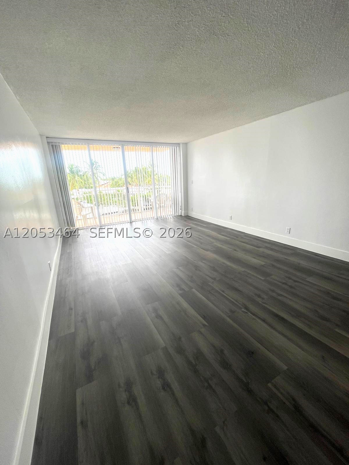 2450 NE 135th St #209, North Miami FL 33181