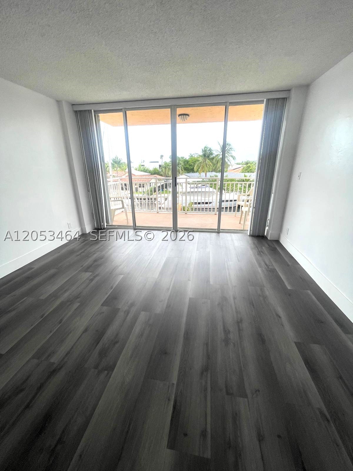2450 NE 135th St #209, North Miami FL 33181