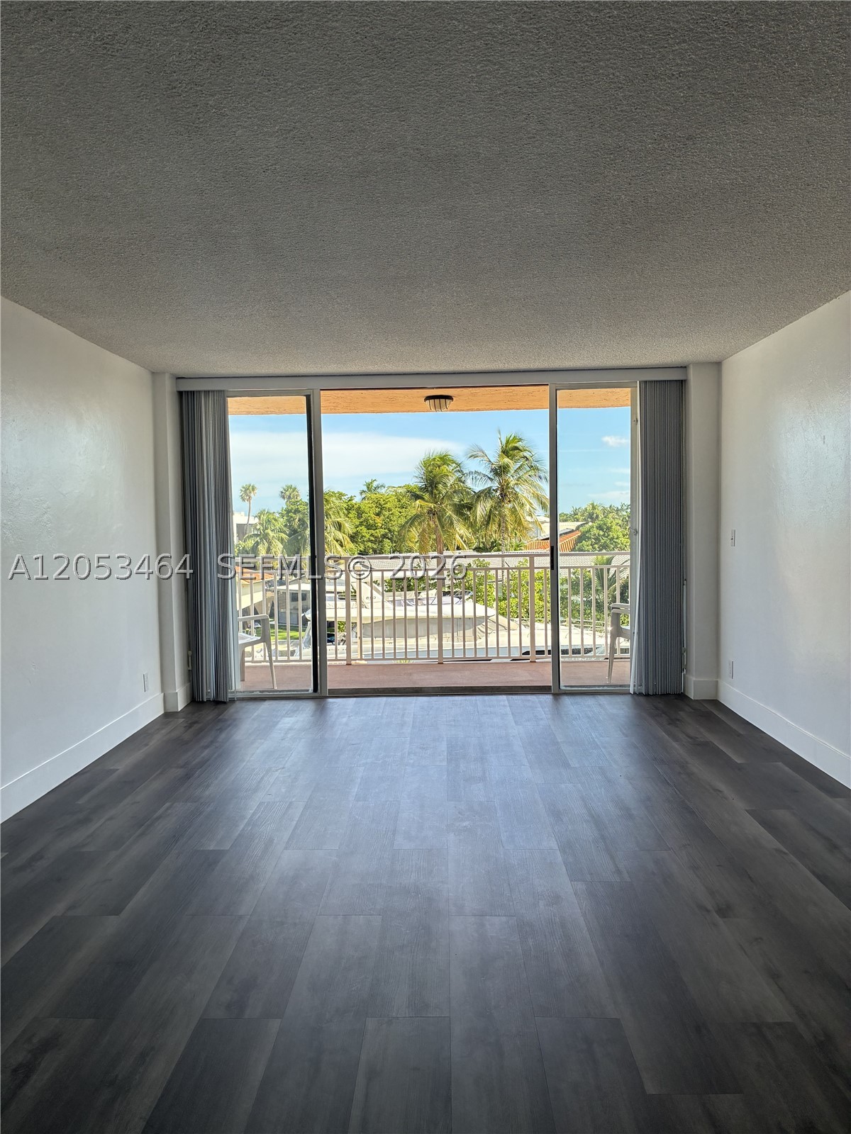 2450 NE 135th St #209, North Miami FL 33181