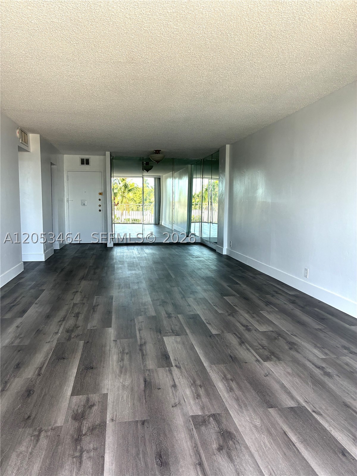 2450 NE 135th St #209, North Miami FL 33181
