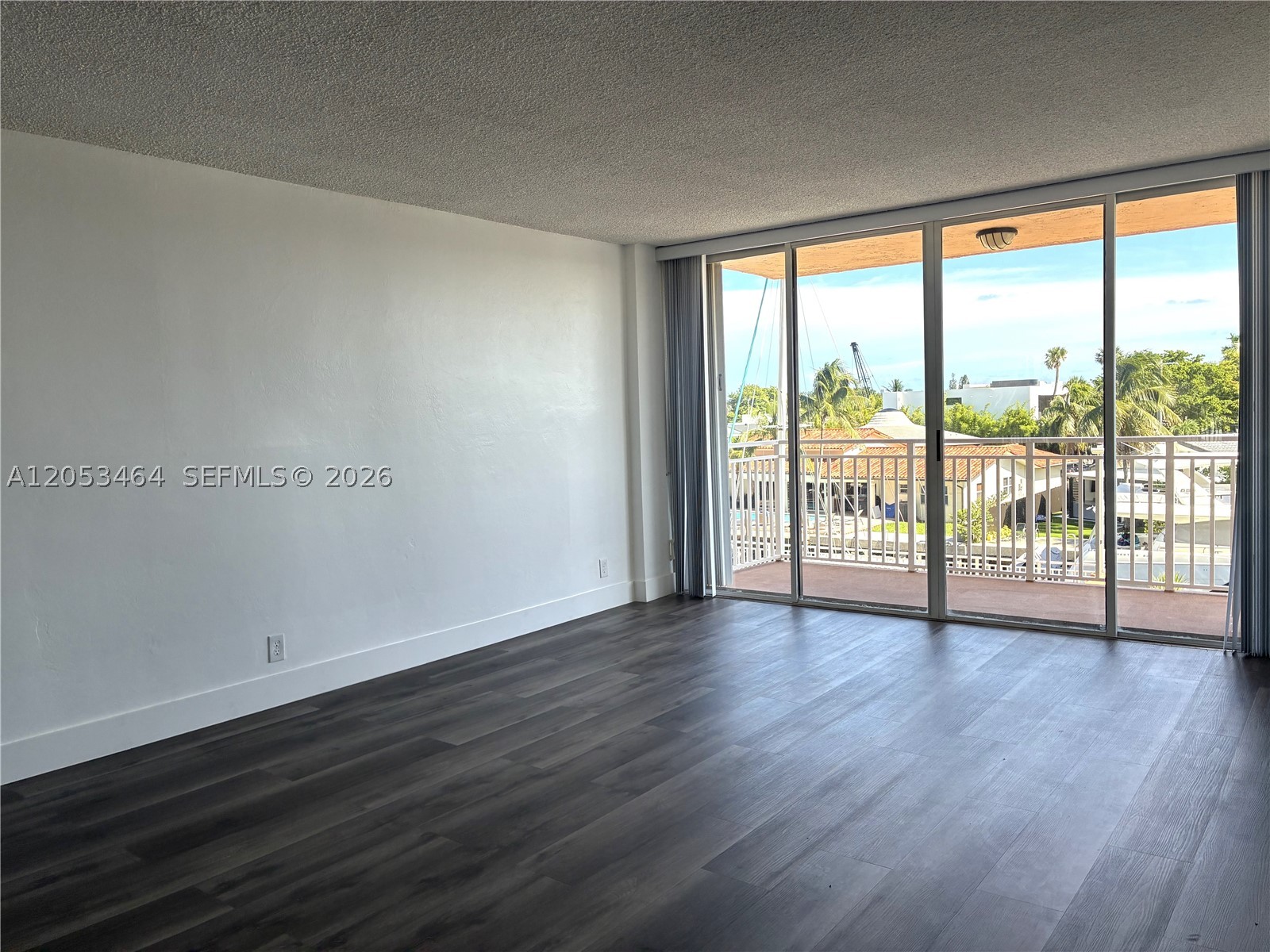 2450 NE 135th St #209, North Miami FL 33181