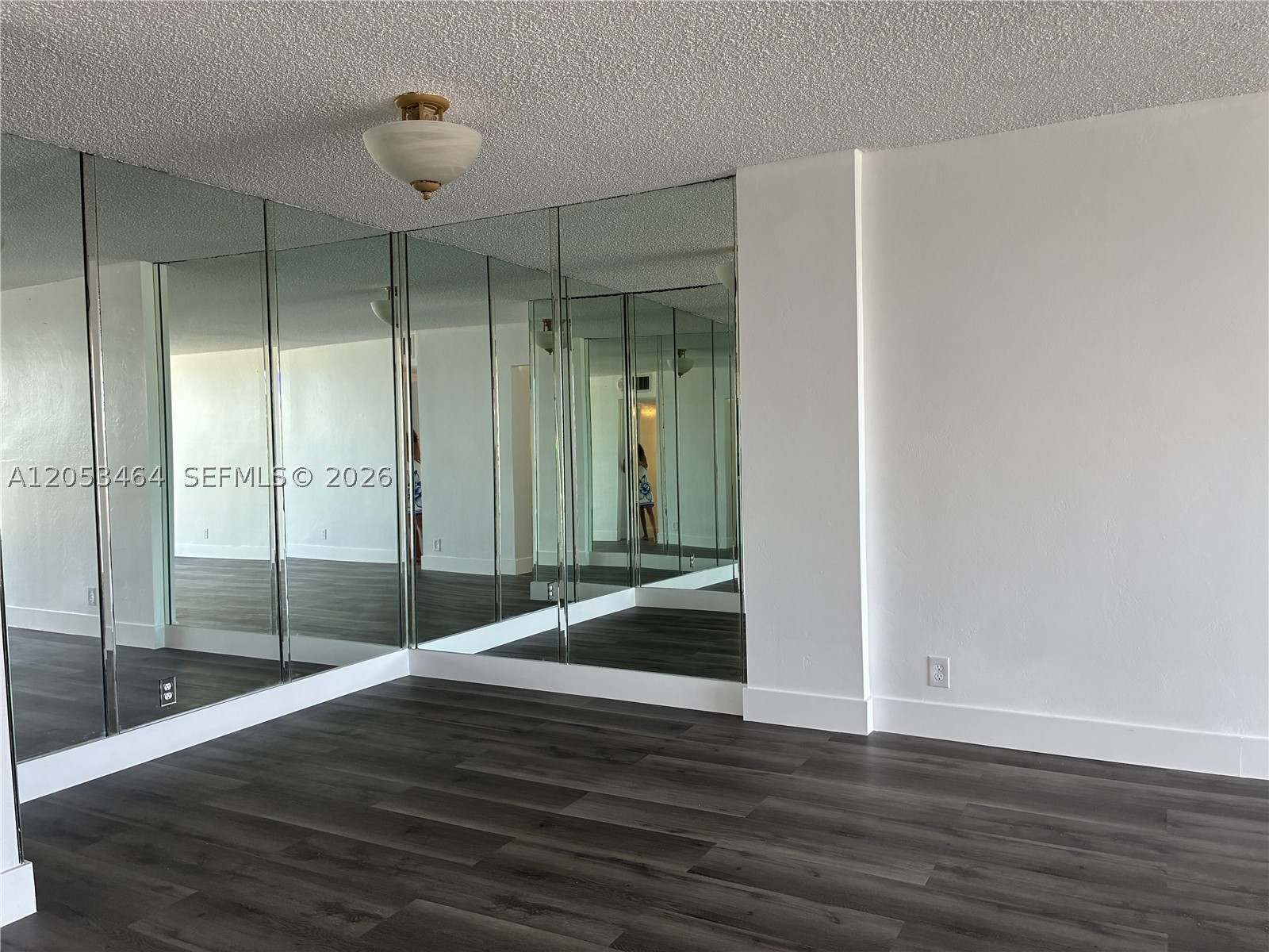 2450 NE 135th St #209, North Miami FL 33181