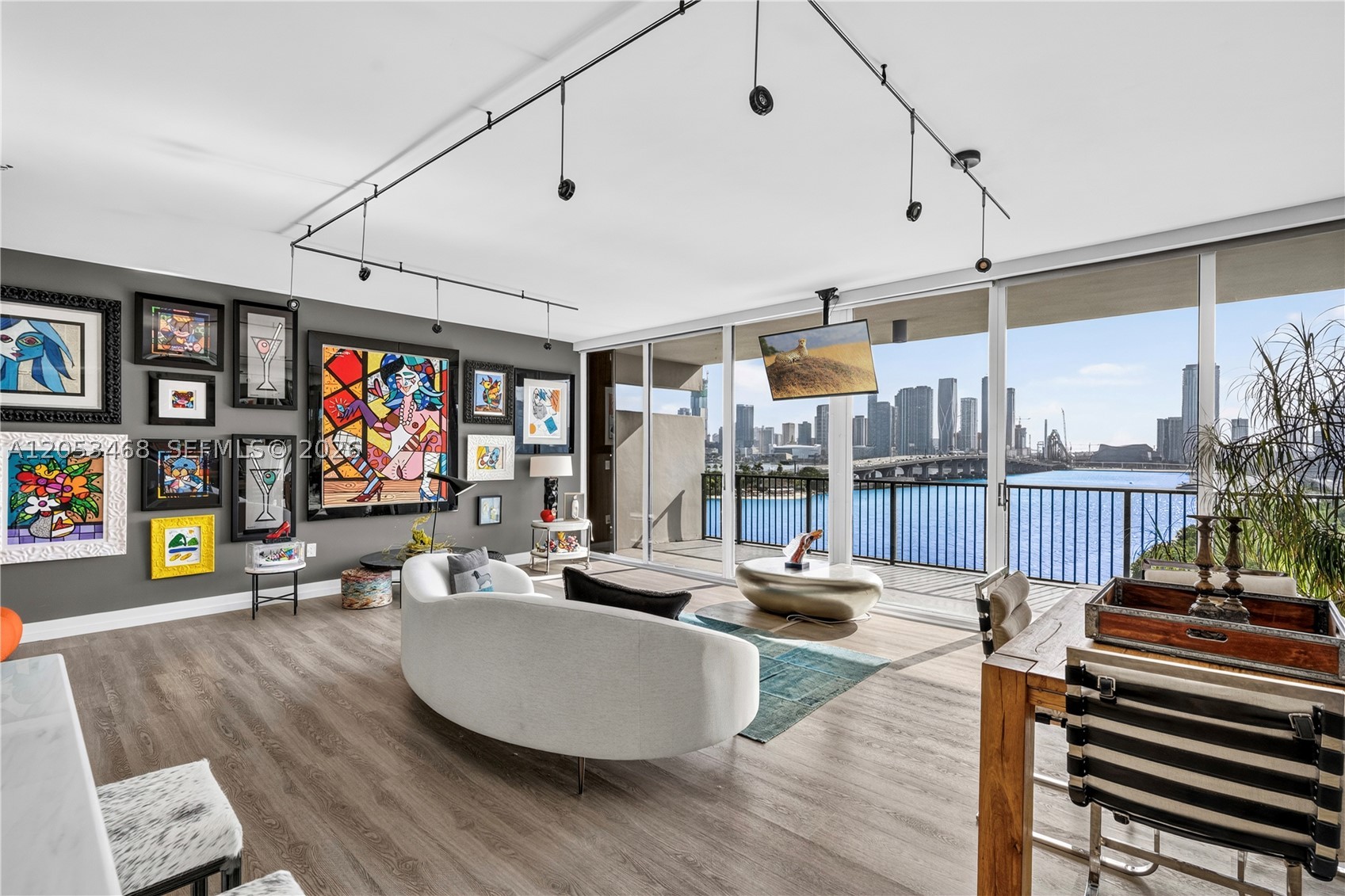 1000 Venetian Way #810, Miami Beach FL 33139