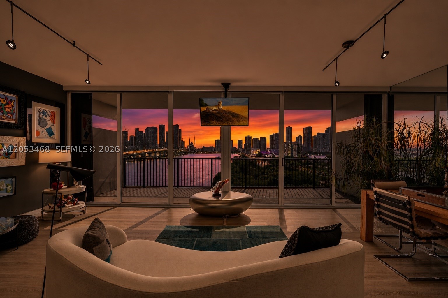 1000 Venetian Way #810, Miami Beach FL 33139