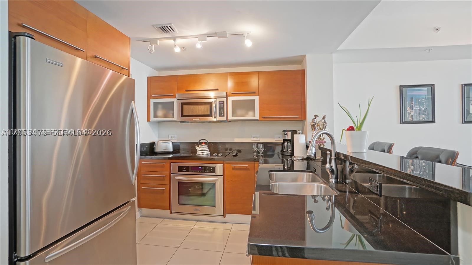 Miami FL 33132 - A12053478