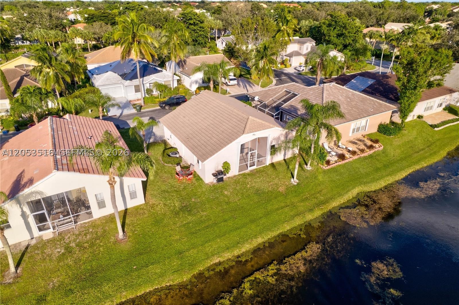 112 Caribe Ct, Green Acres FL 33413