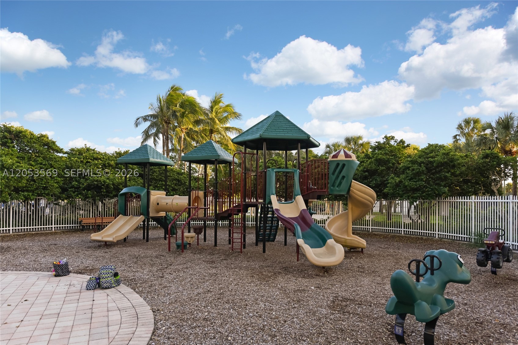 850 NW 168th Ave, Pembroke Pines FL 33028