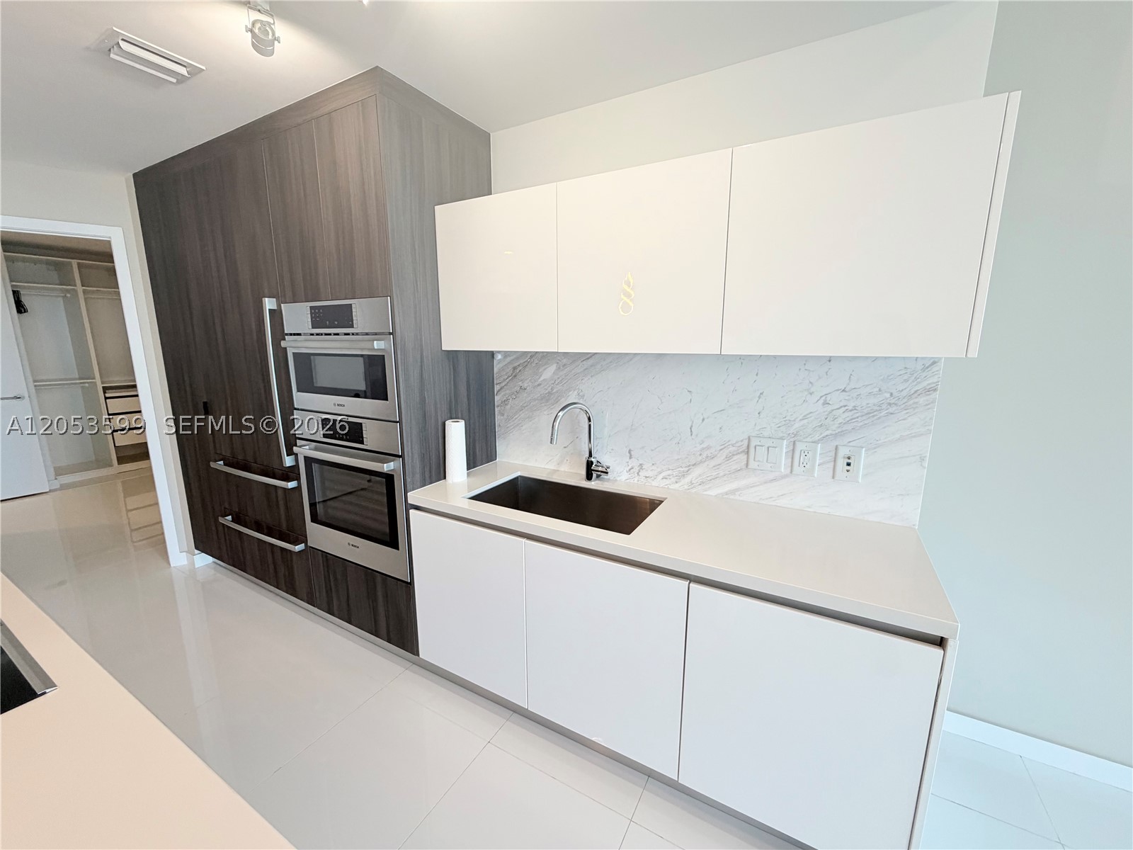 851 NE 1st Ave #2406, Miami FL 33132