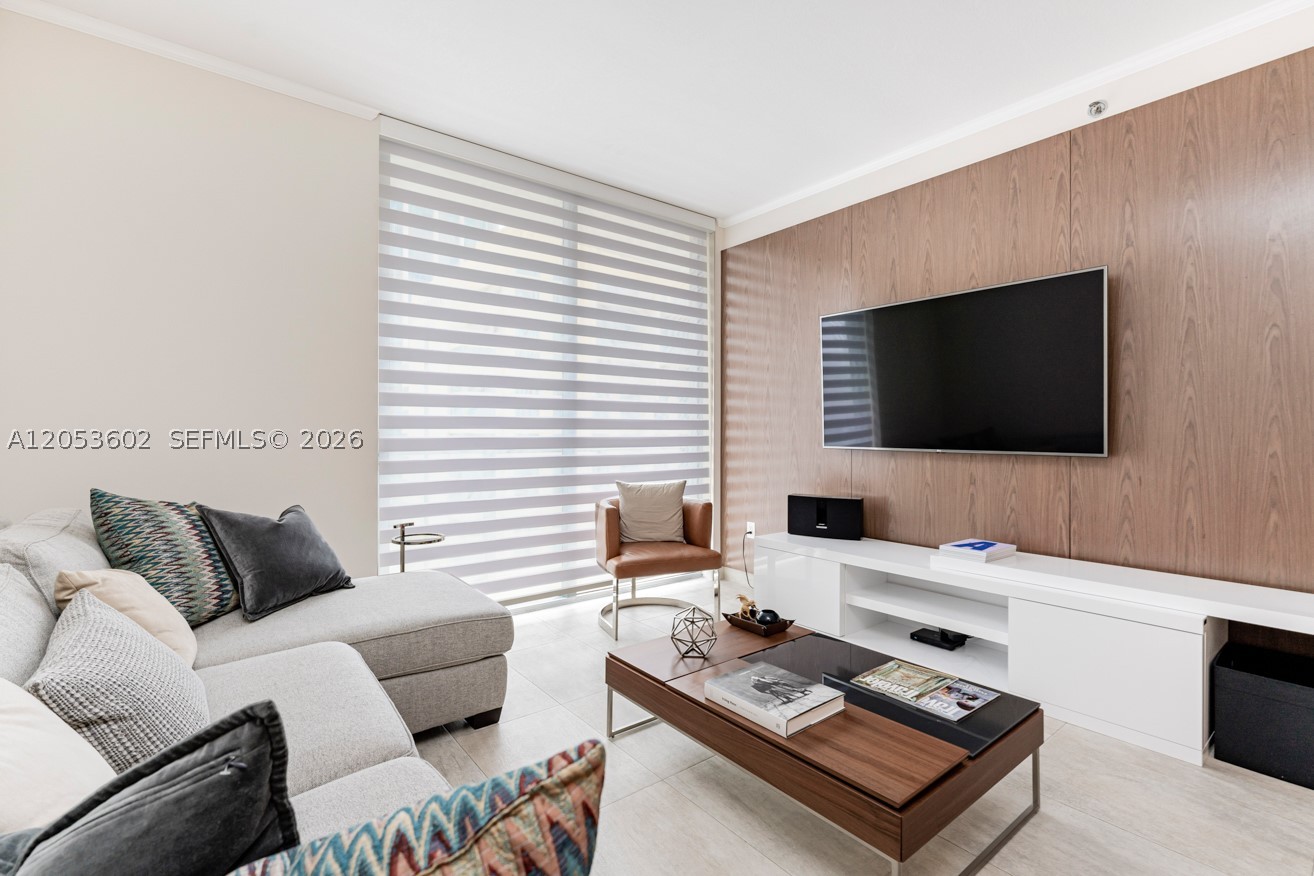 1060 Brickell Ave #1507, Miami FL 33131
