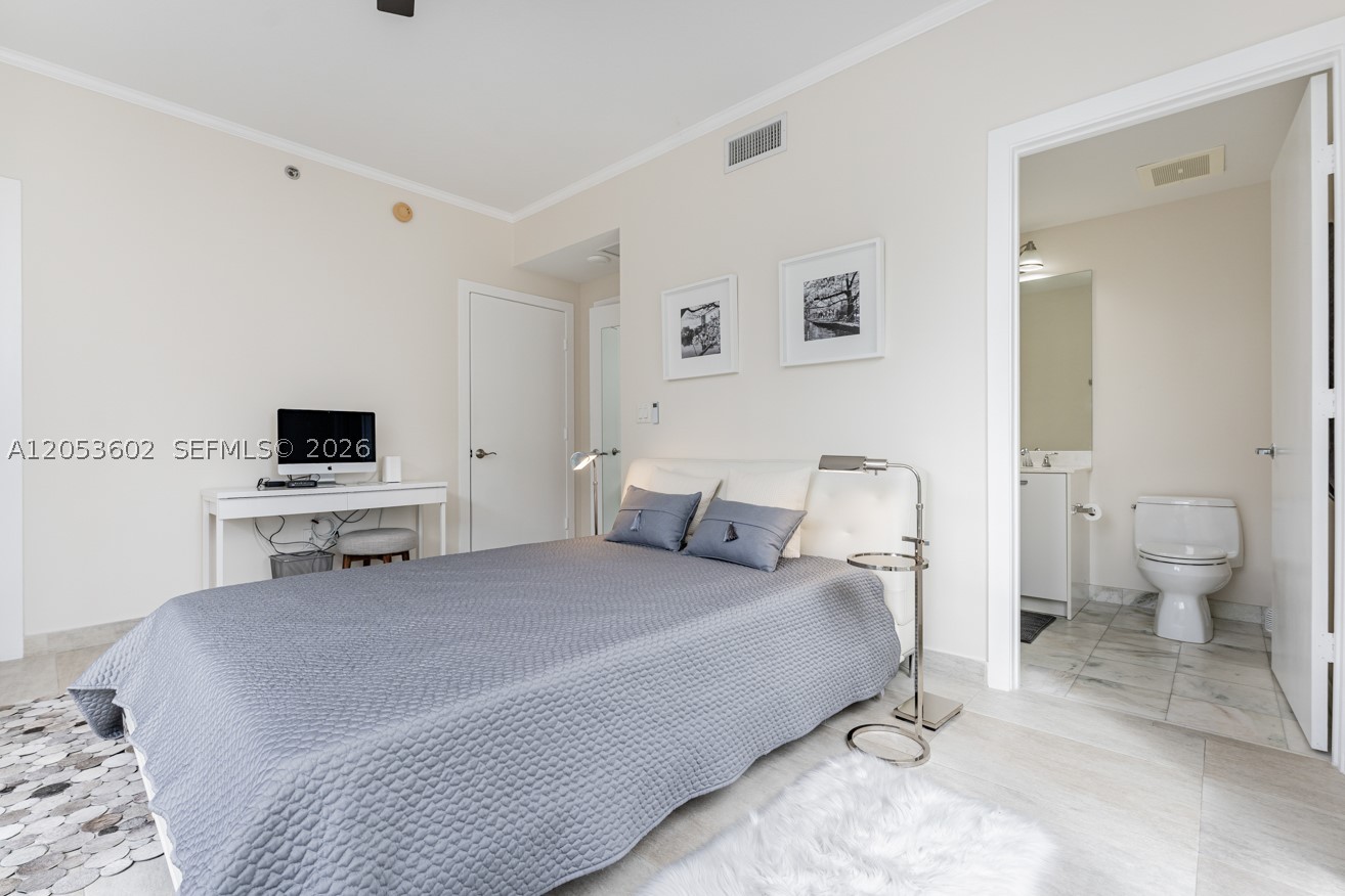 1060 Brickell Ave #1507, Miami FL 33131