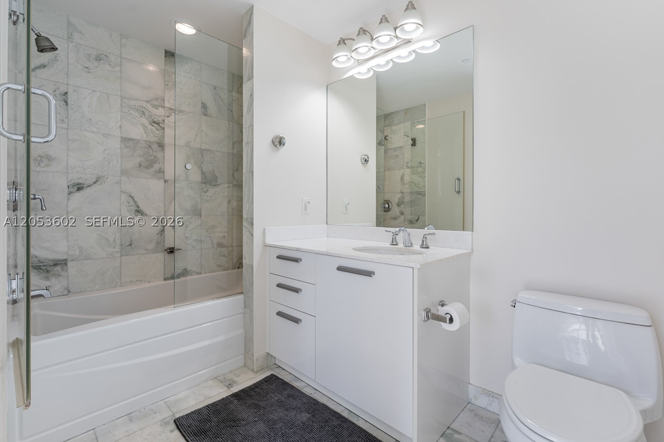 1060 Brickell Ave #1507, Miami FL 33131