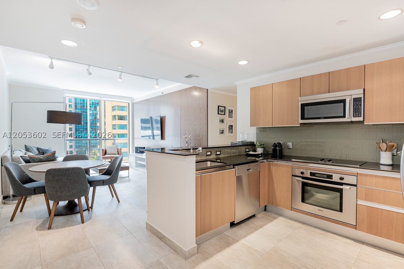 1060 Brickell Ave #1507, Miami FL 33131