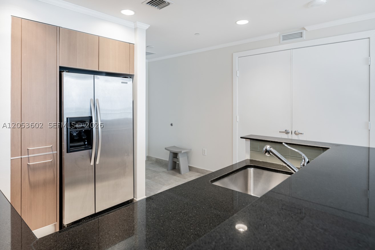 1060 Brickell Ave #1507, Miami FL 33131