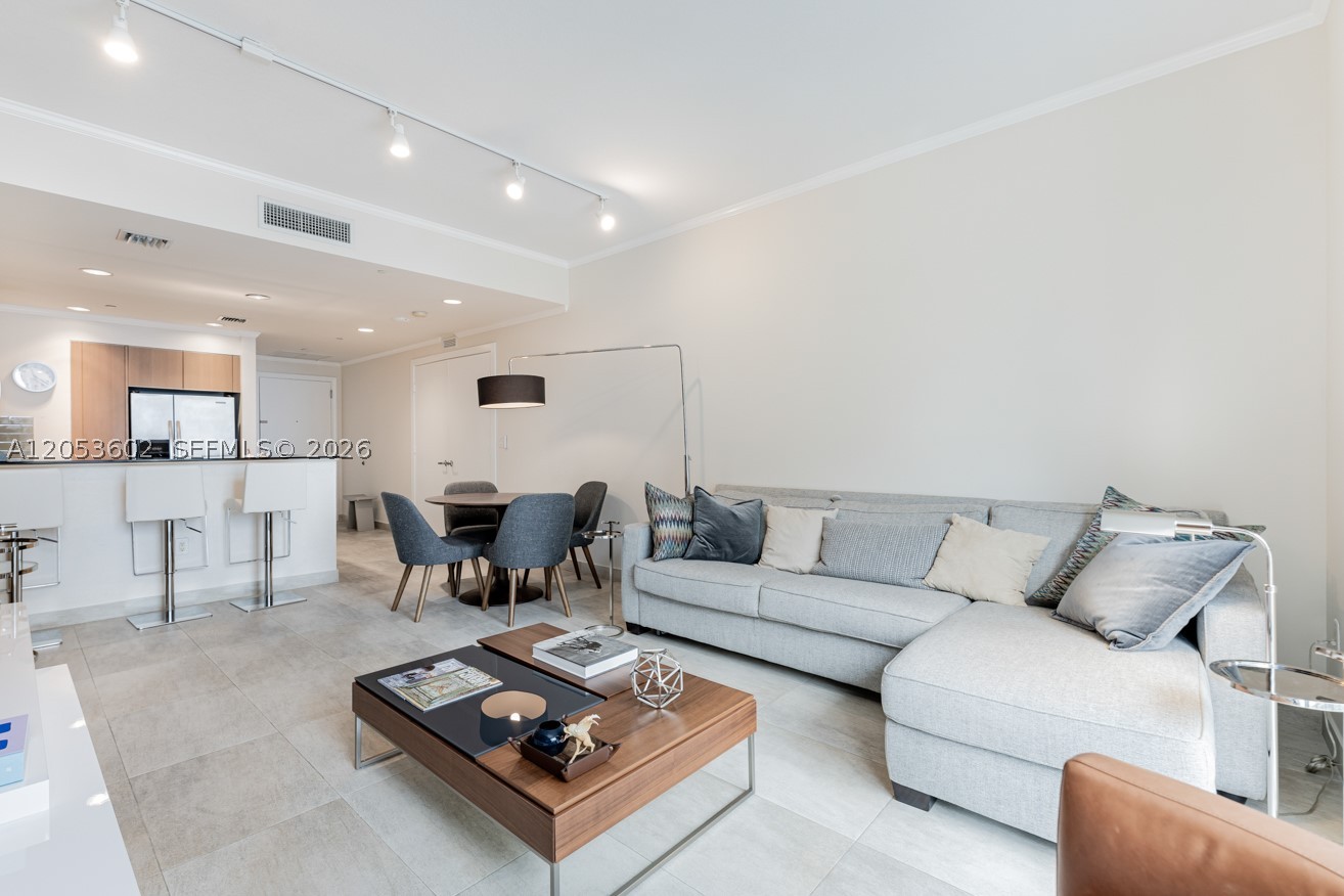 1060 Brickell Ave #1507, Miami FL 33131