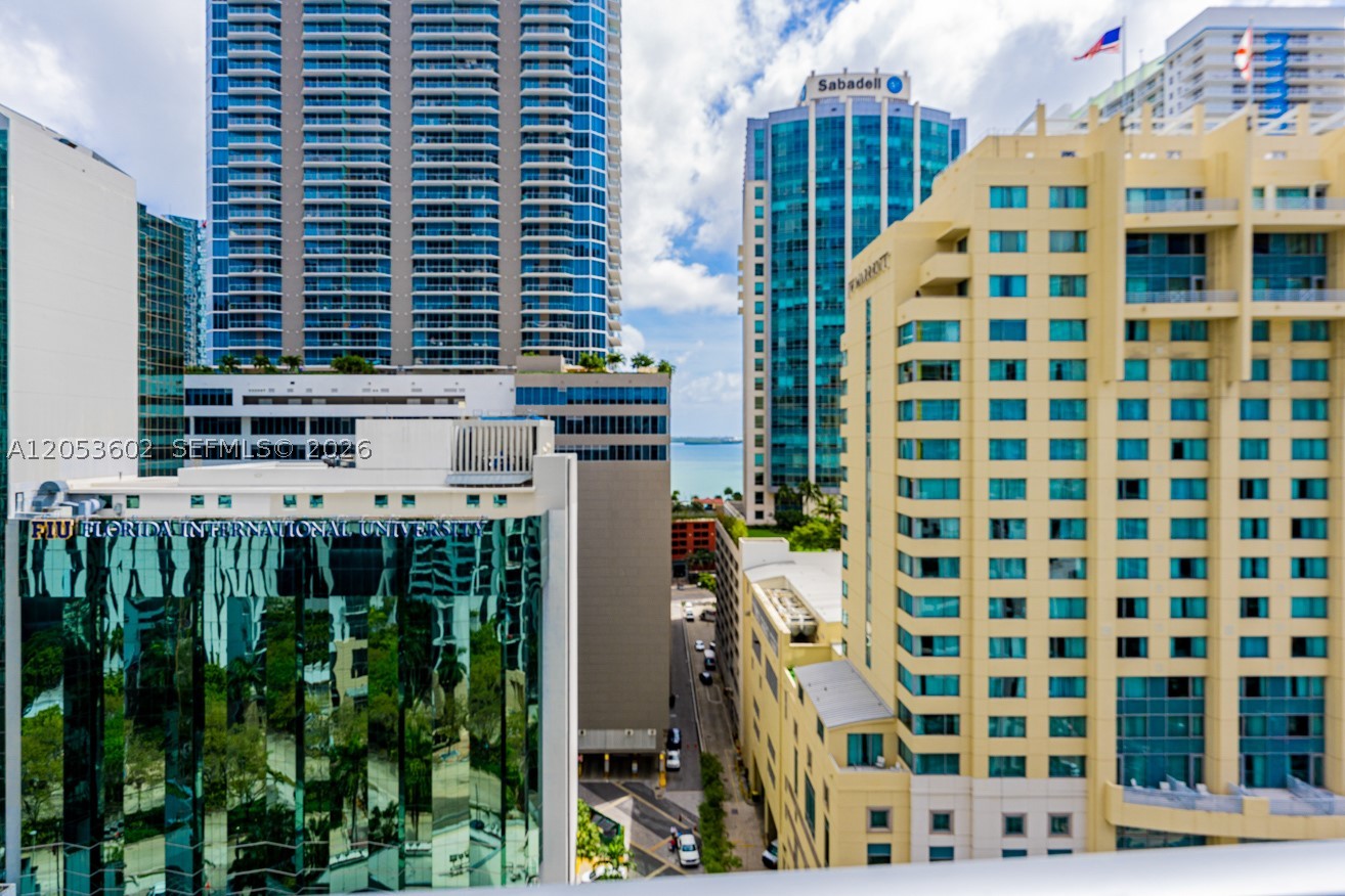 1060 Brickell Ave #1507, Miami FL 33131