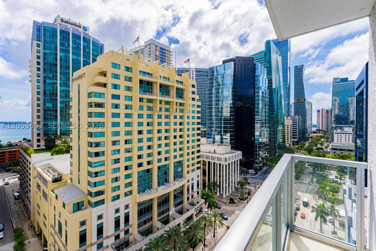1060 Brickell Ave #1507, Miami FL 33131