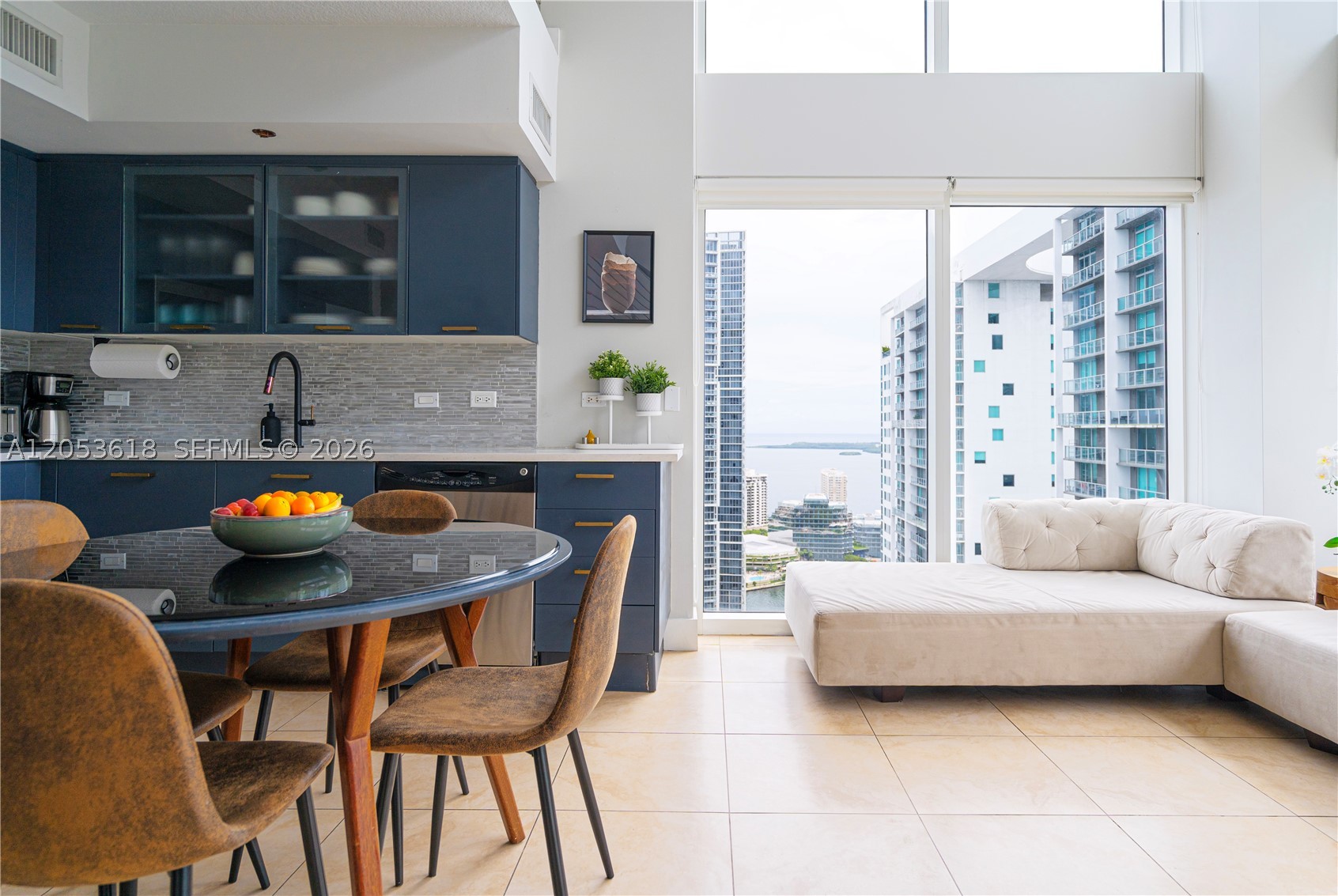 41 SE 5th St #2102, Miami FL 33131