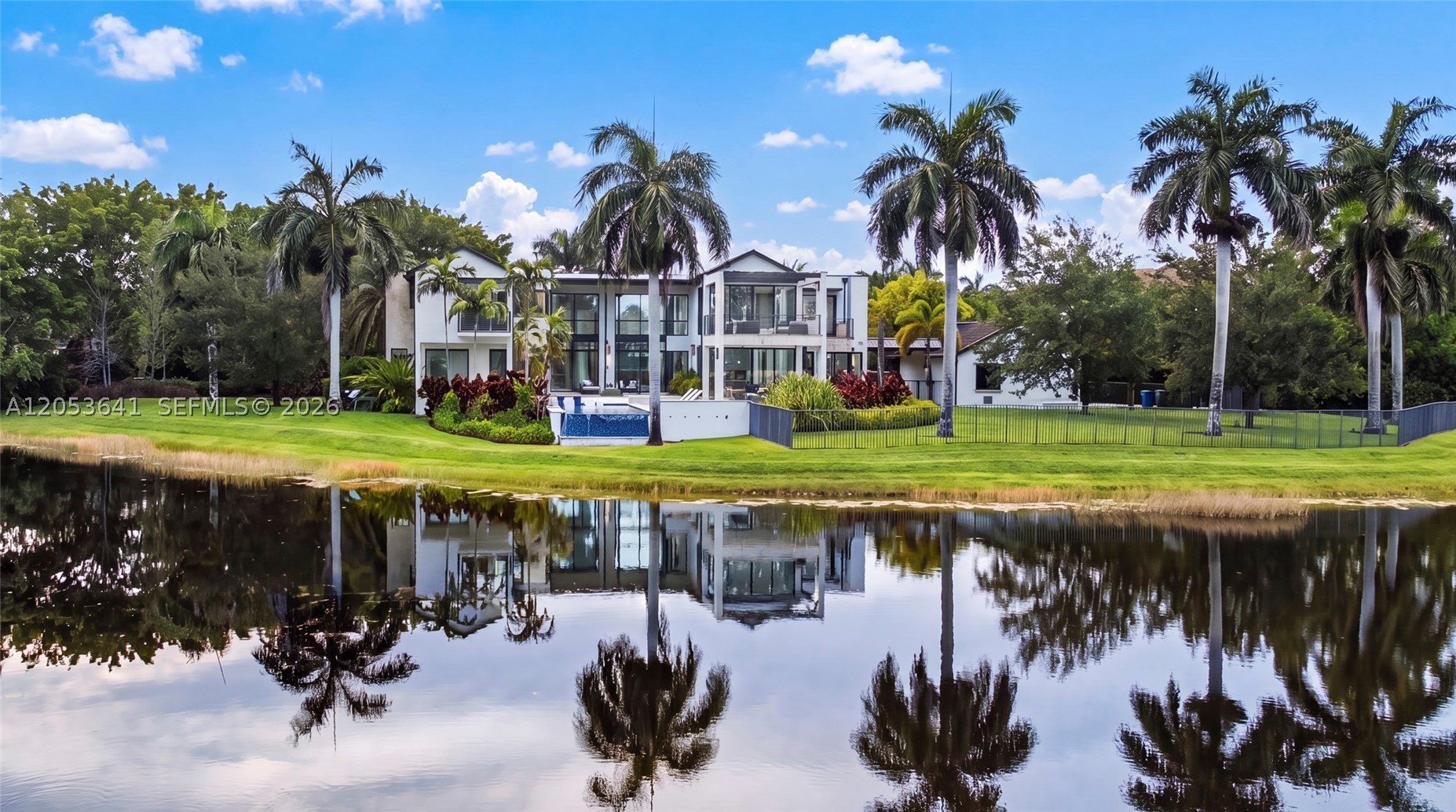 3714 Pine Lake Dr, Weston FL 33332