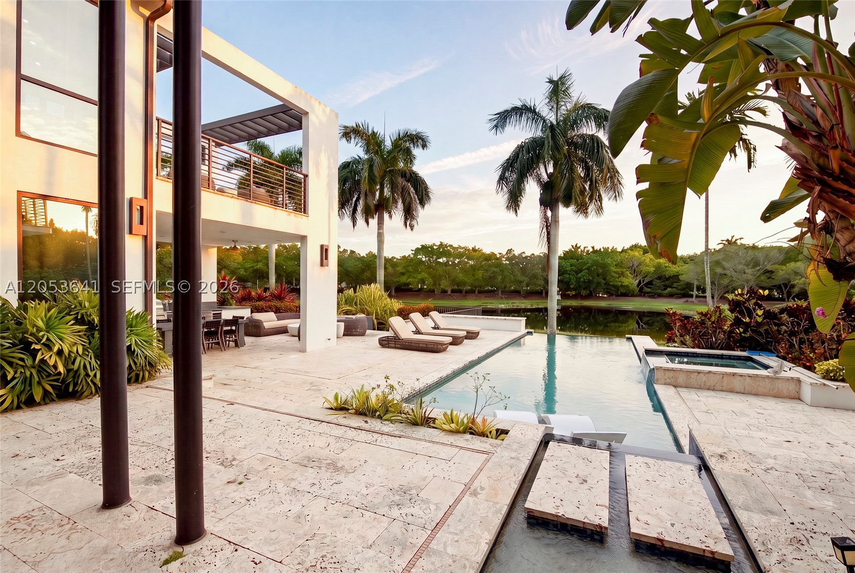 3714 Pine Lake Dr, Weston FL 33332
