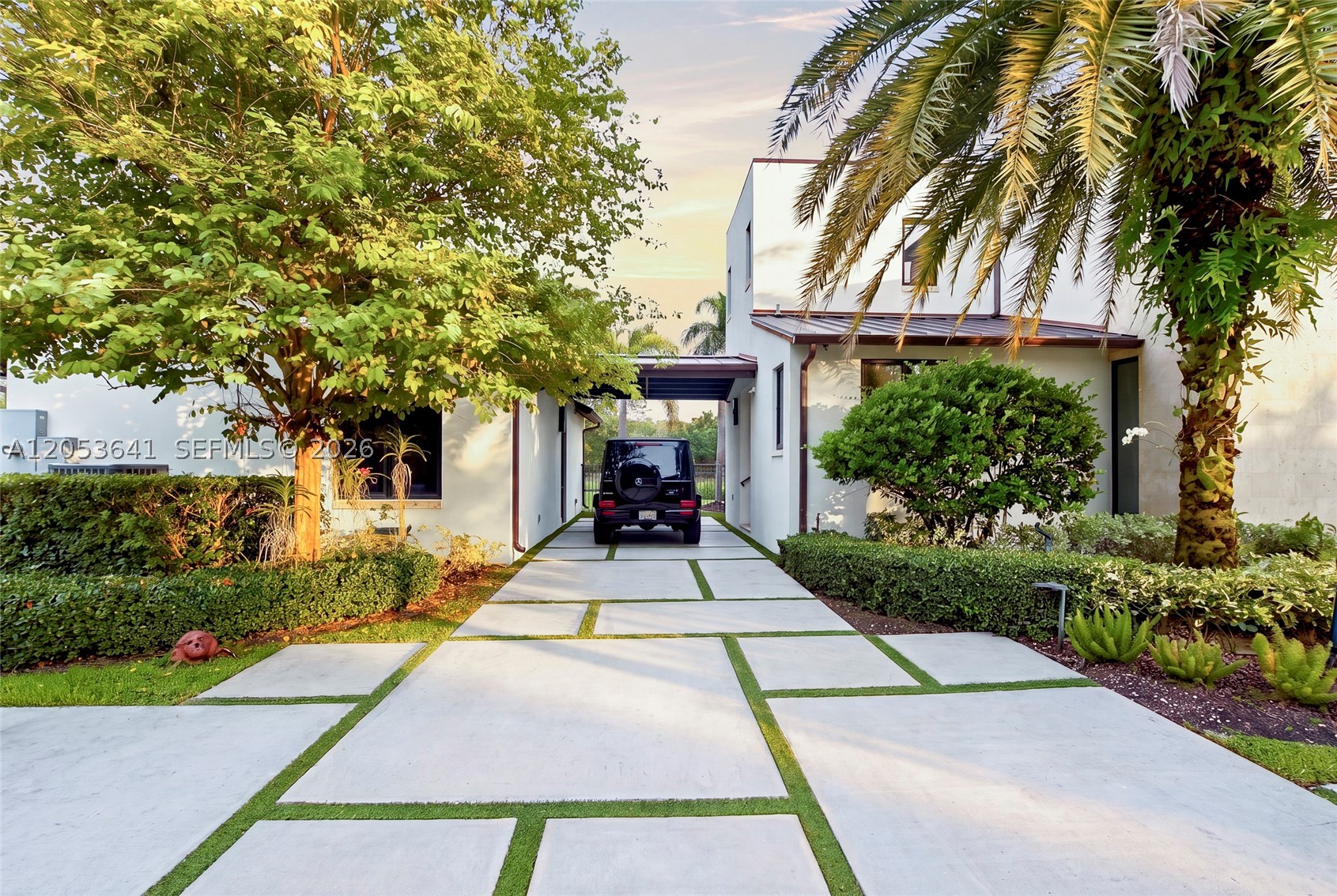 3714 Pine Lake Dr, Weston FL 33332