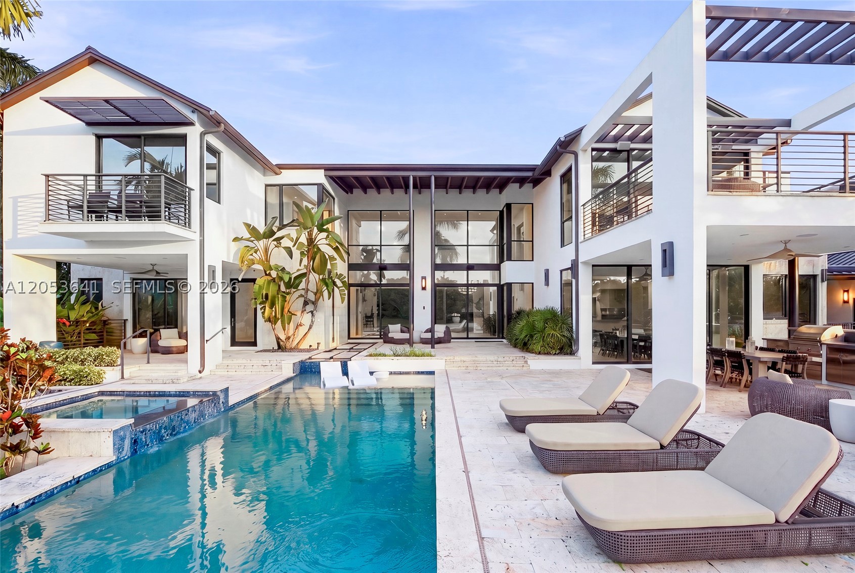 3714 Pine Lake Dr, Weston FL 33332