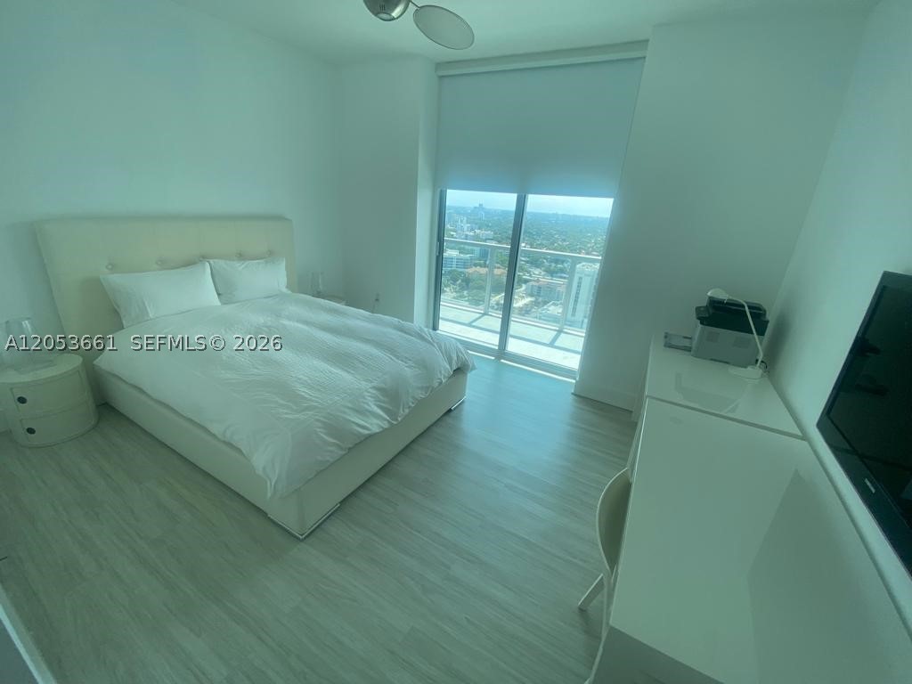 79 SW 12th St #3312-S, Miami FL 33130