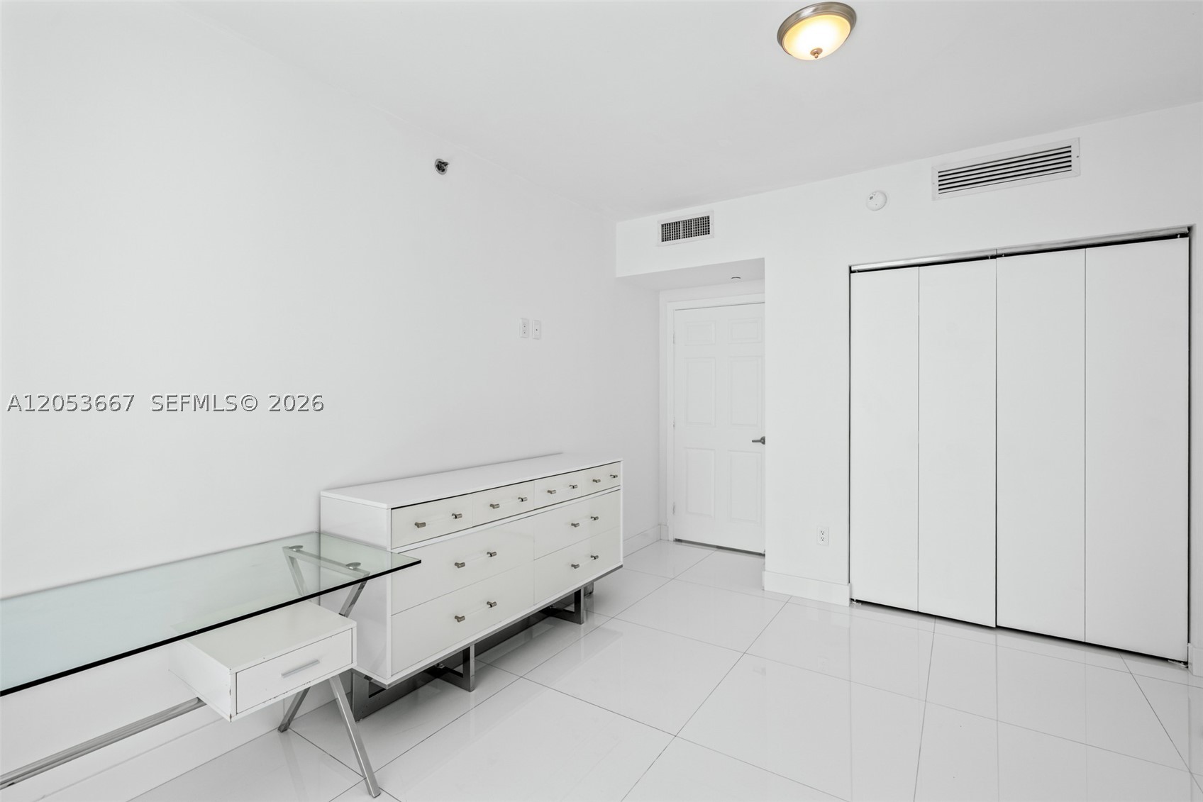 485 Brickell Ave #4410, Miami FL 33131