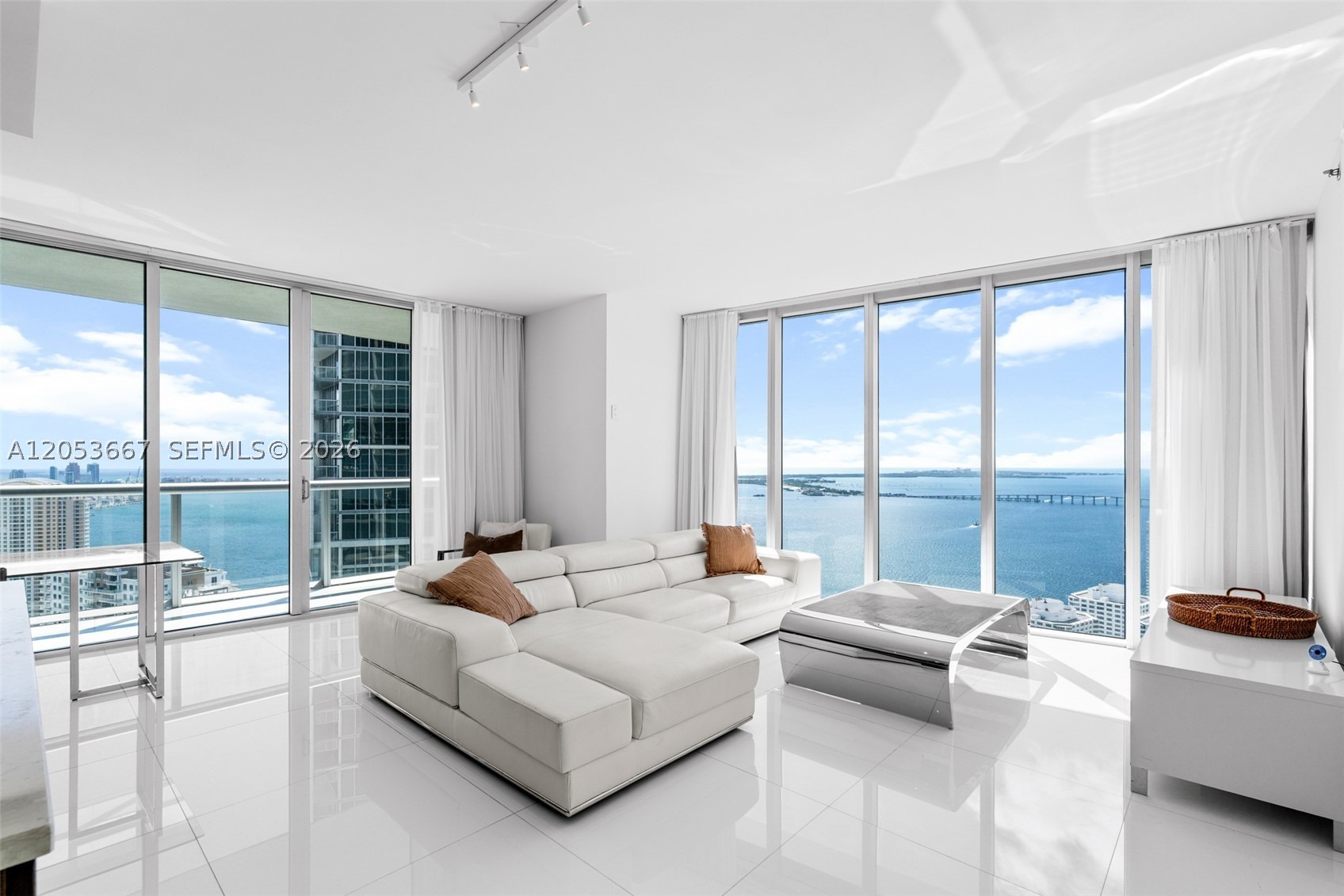 485 Brickell Ave #4410, Miami FL 33131