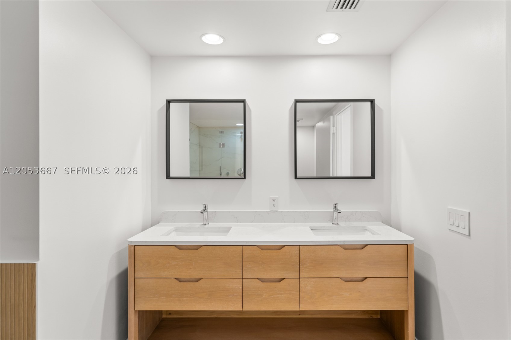 485 Brickell Ave #4410, Miami FL 33131