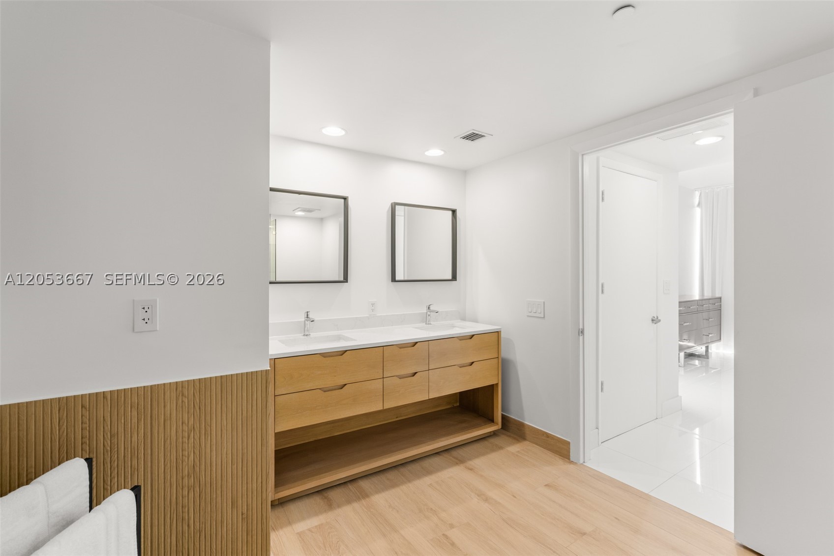 485 Brickell Ave #4410, Miami FL 33131