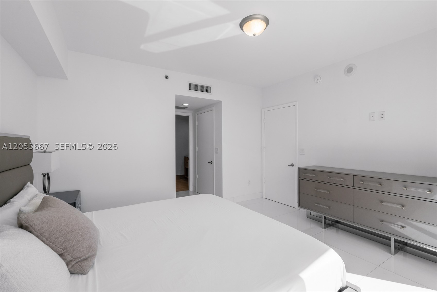 485 Brickell Ave #4410, Miami FL 33131