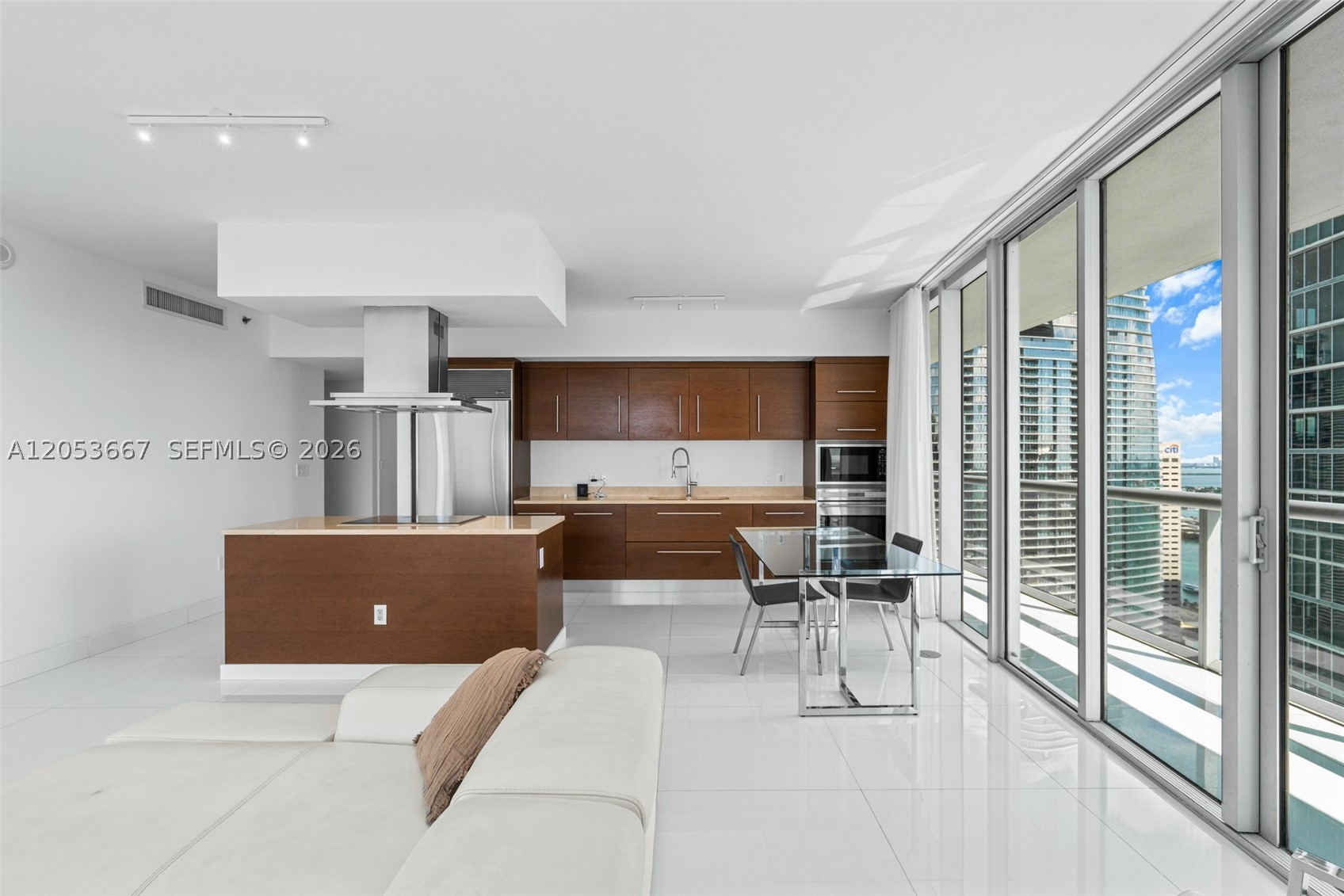 485 Brickell Ave #4410, Miami FL 33131