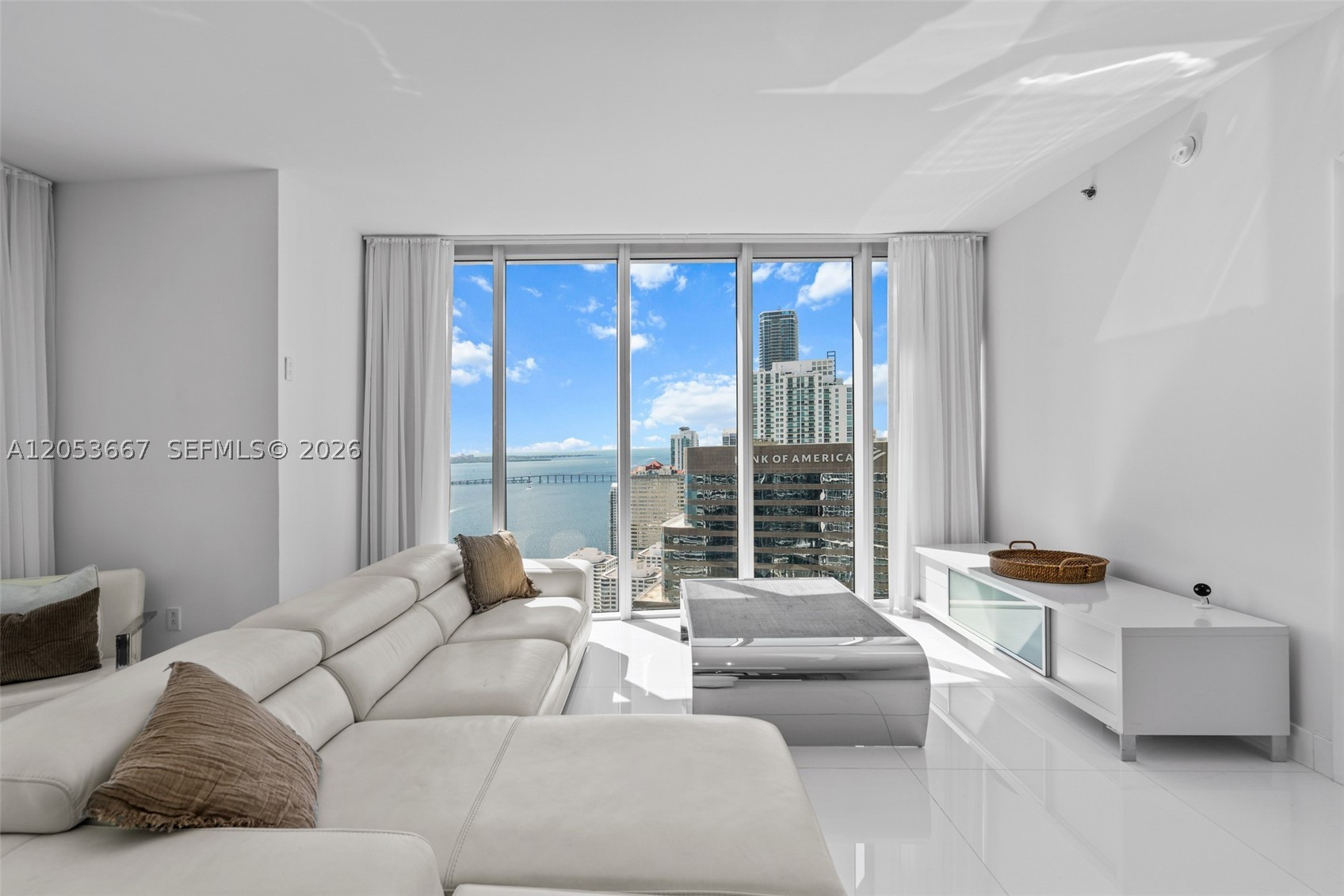 485 Brickell Ave #4410, Miami FL 33131