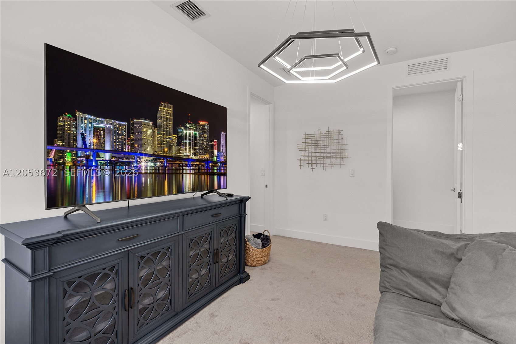 4374 NW 81st Ave, Doral FL 33166
