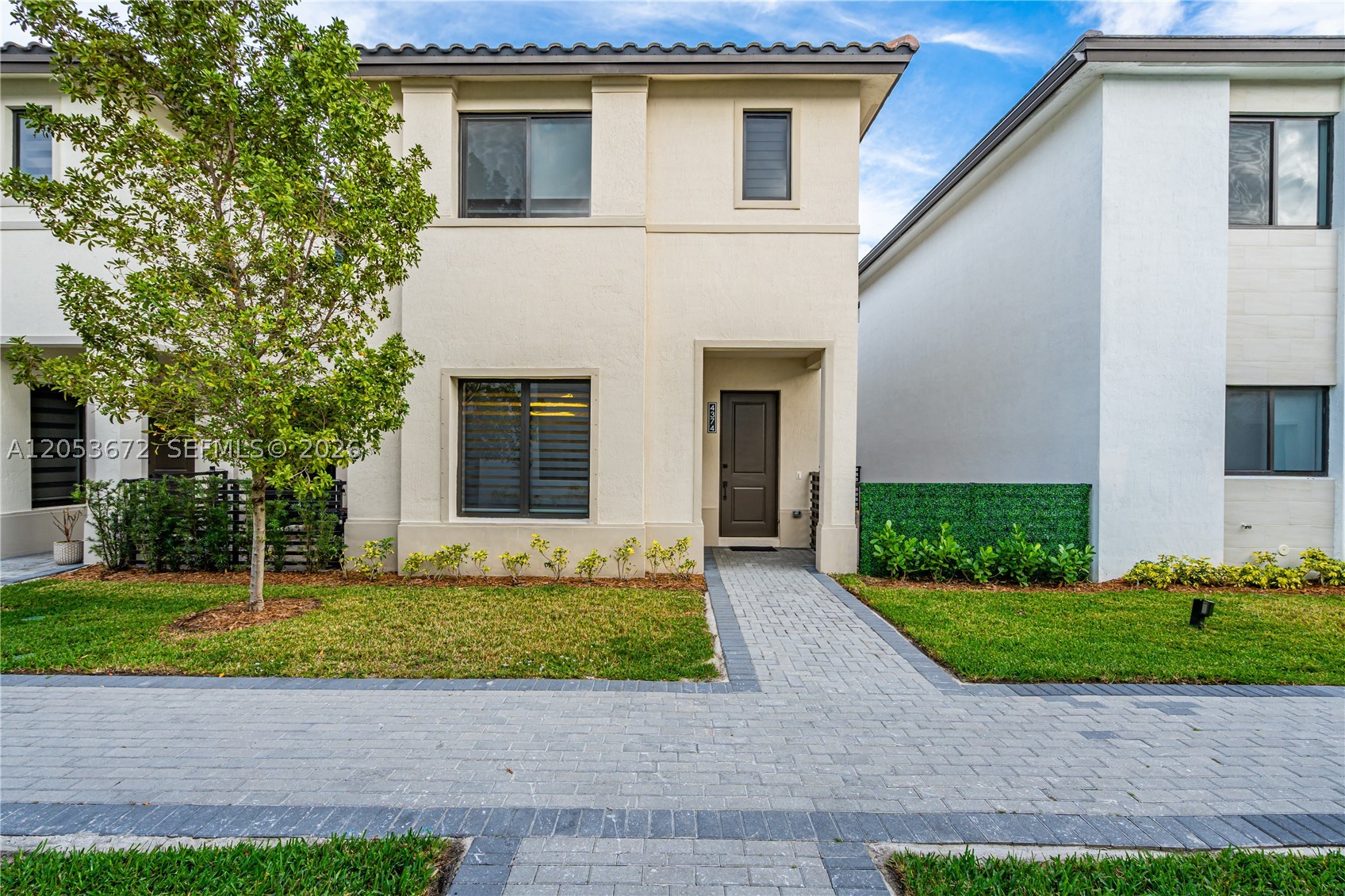 4374 NW 81st Ave, Doral FL 33166