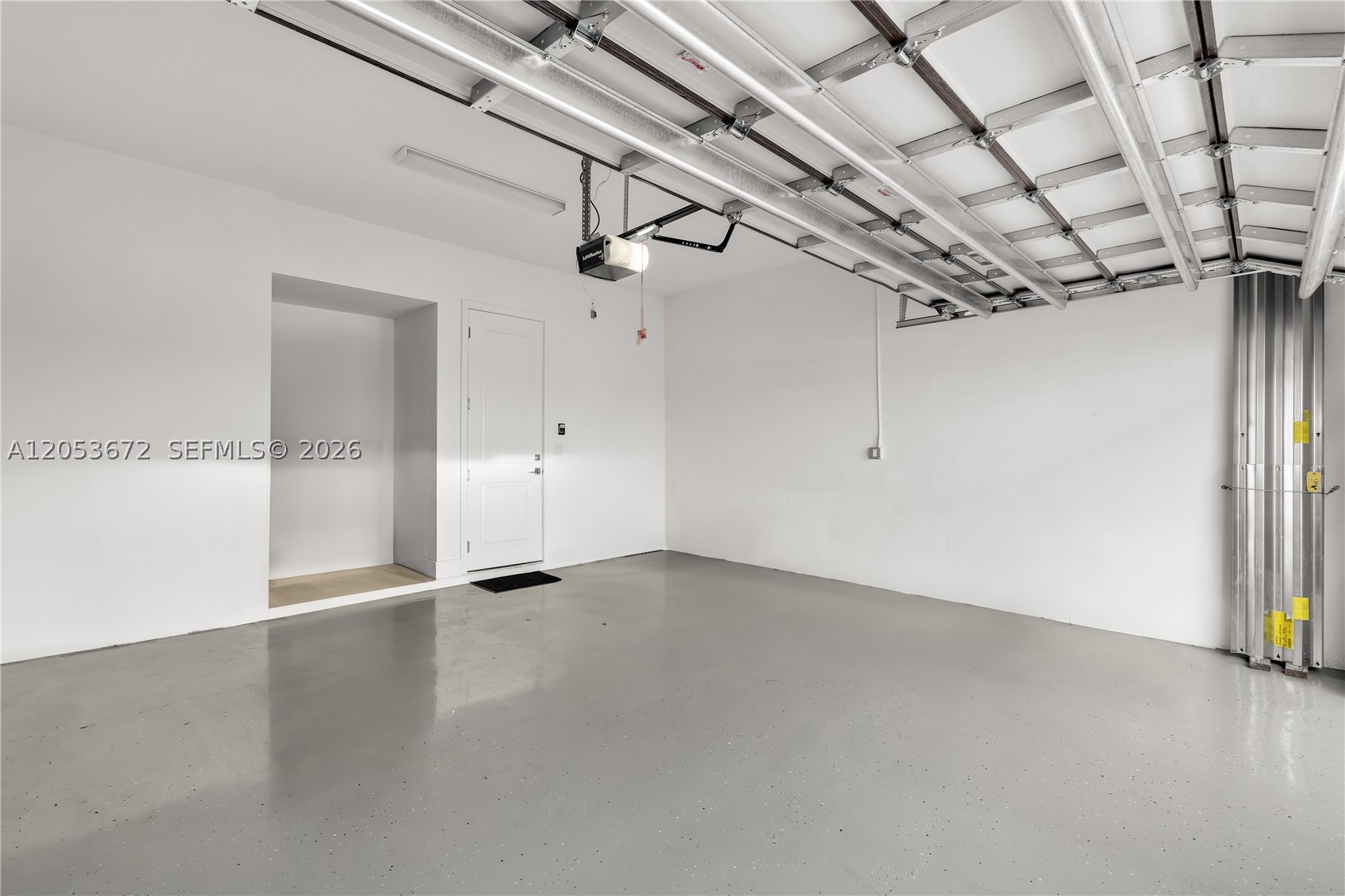 4374 NW 81st Ave, Doral FL 33166