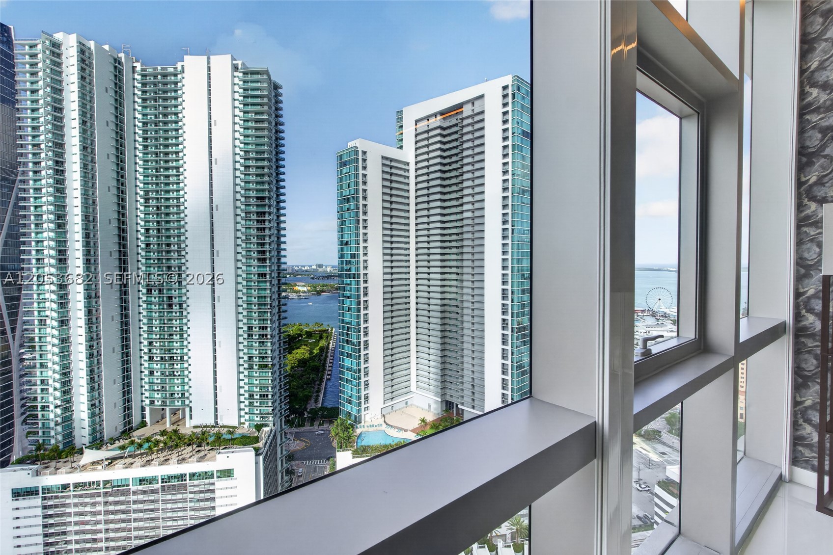 Miami FL 33132 - A12053682