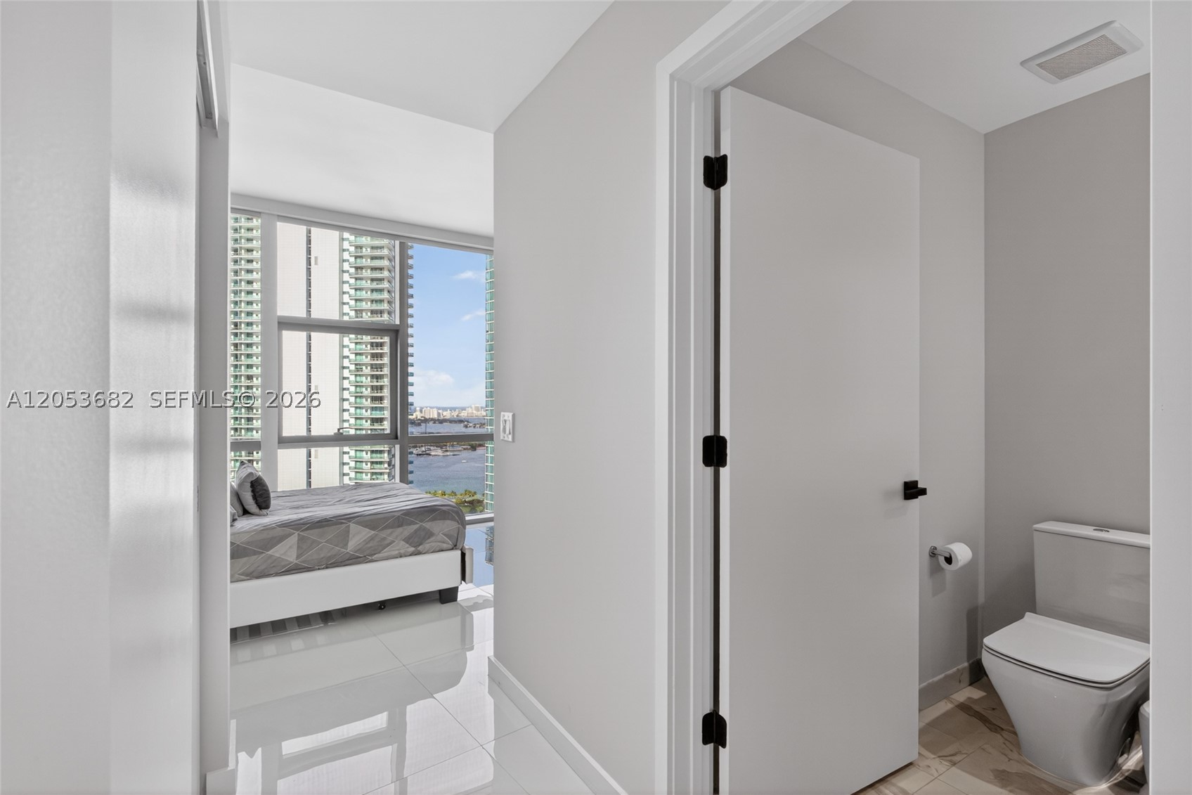 Miami FL 33132 - A12053682