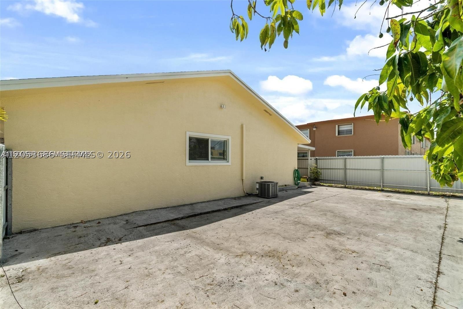 330 W 74th Pl #330, Hialeah FL 33014